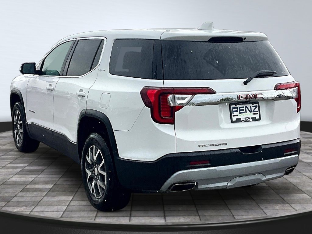Used 2023 GMC Acadia SLE FWD image 5