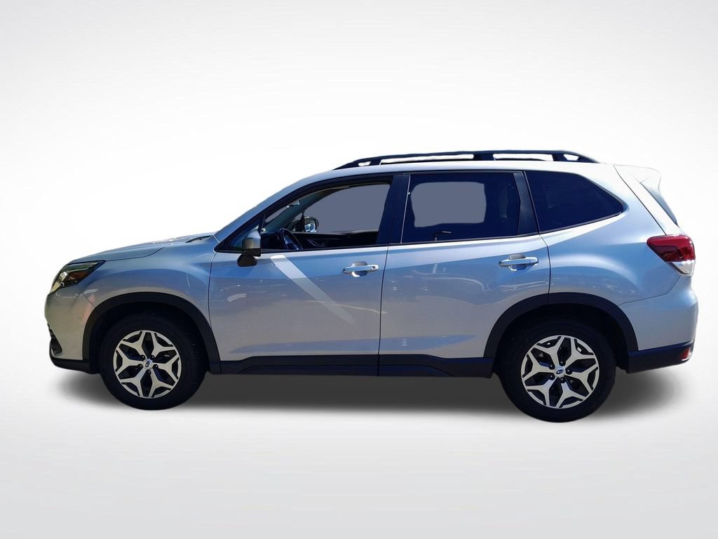 Used 2022 Subaru Forester Premium AWD/4WD image 4