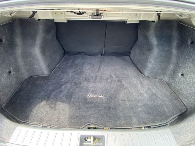 Used 2021 Nissan Versa SV image 30