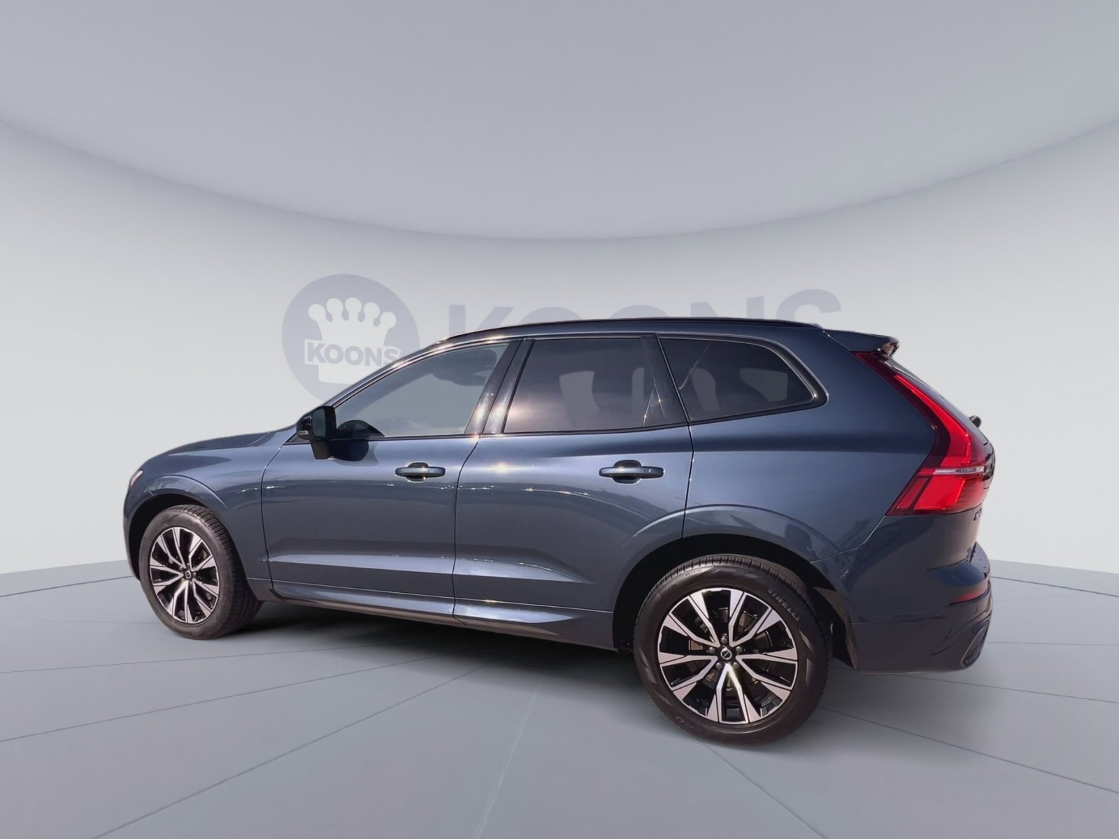 Certified 2023 Volvo XC60 B5 Plus w/ Climate Package AWD/4WD image 8