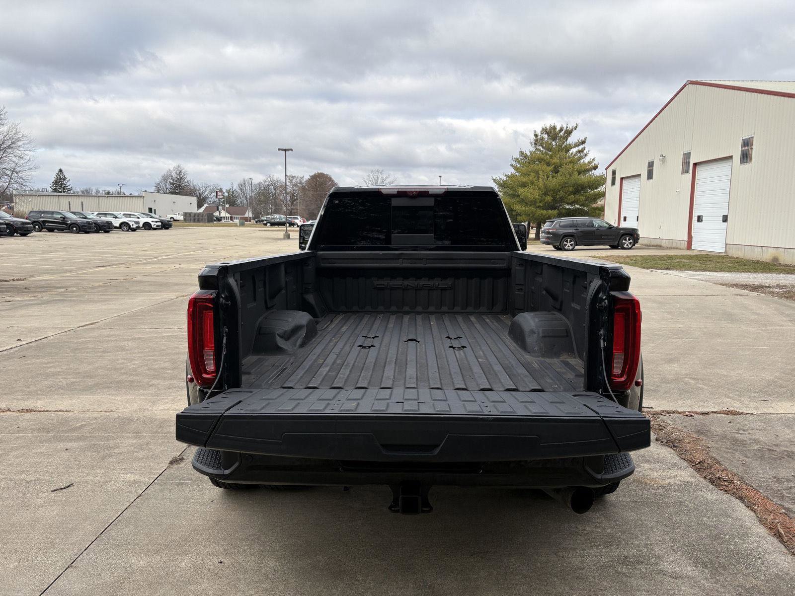 Used 2021 GMC Sierra 3500 Denali w/ Denali Ultimate Package image 27