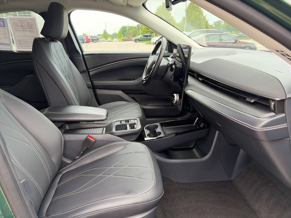 Used 2025 Ford Mustang Mach-E Select w/ Comfort Package Lite AWD/4WD image 11