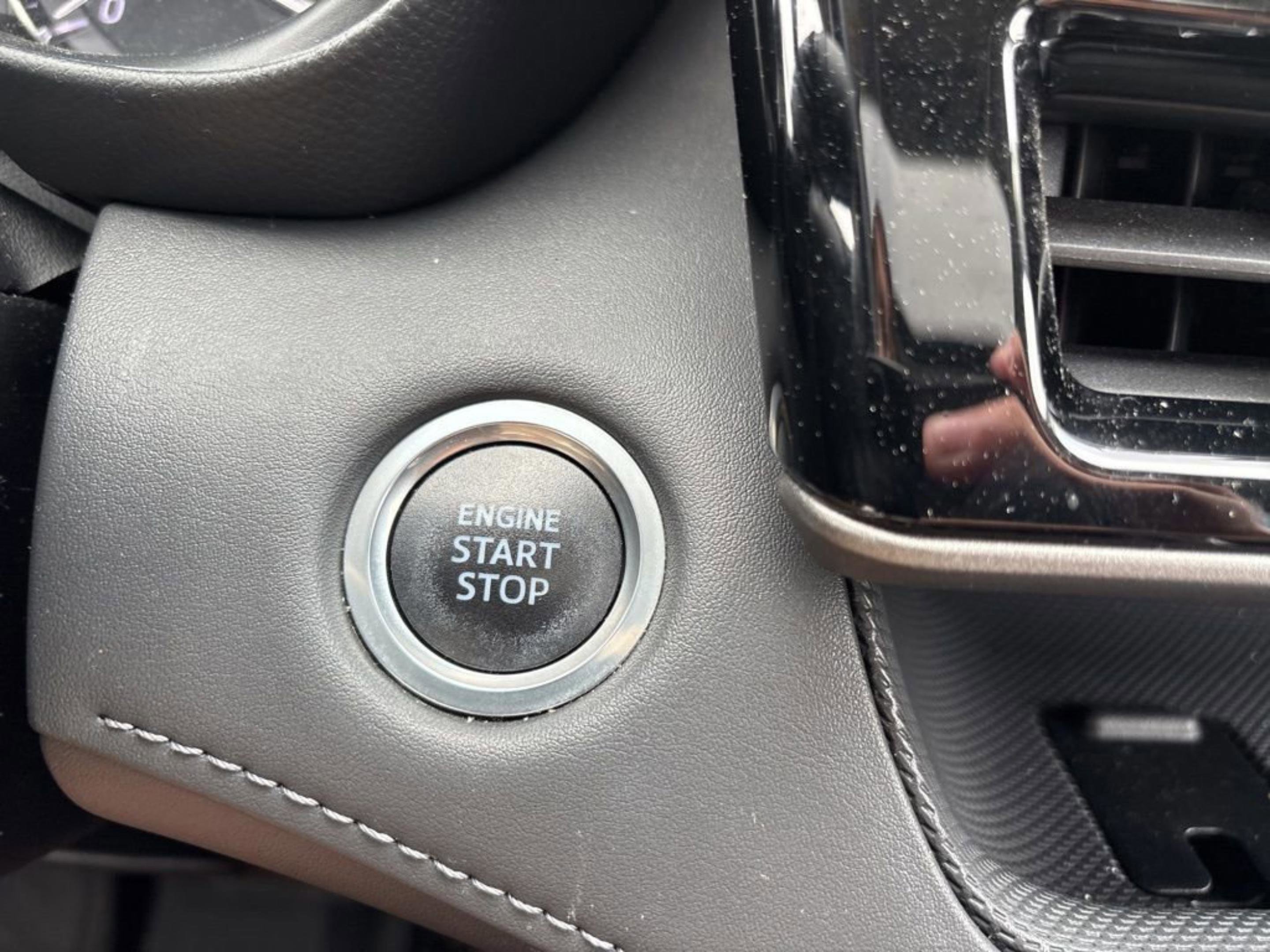 Used 2020 Toyota Highlander Limited image 24