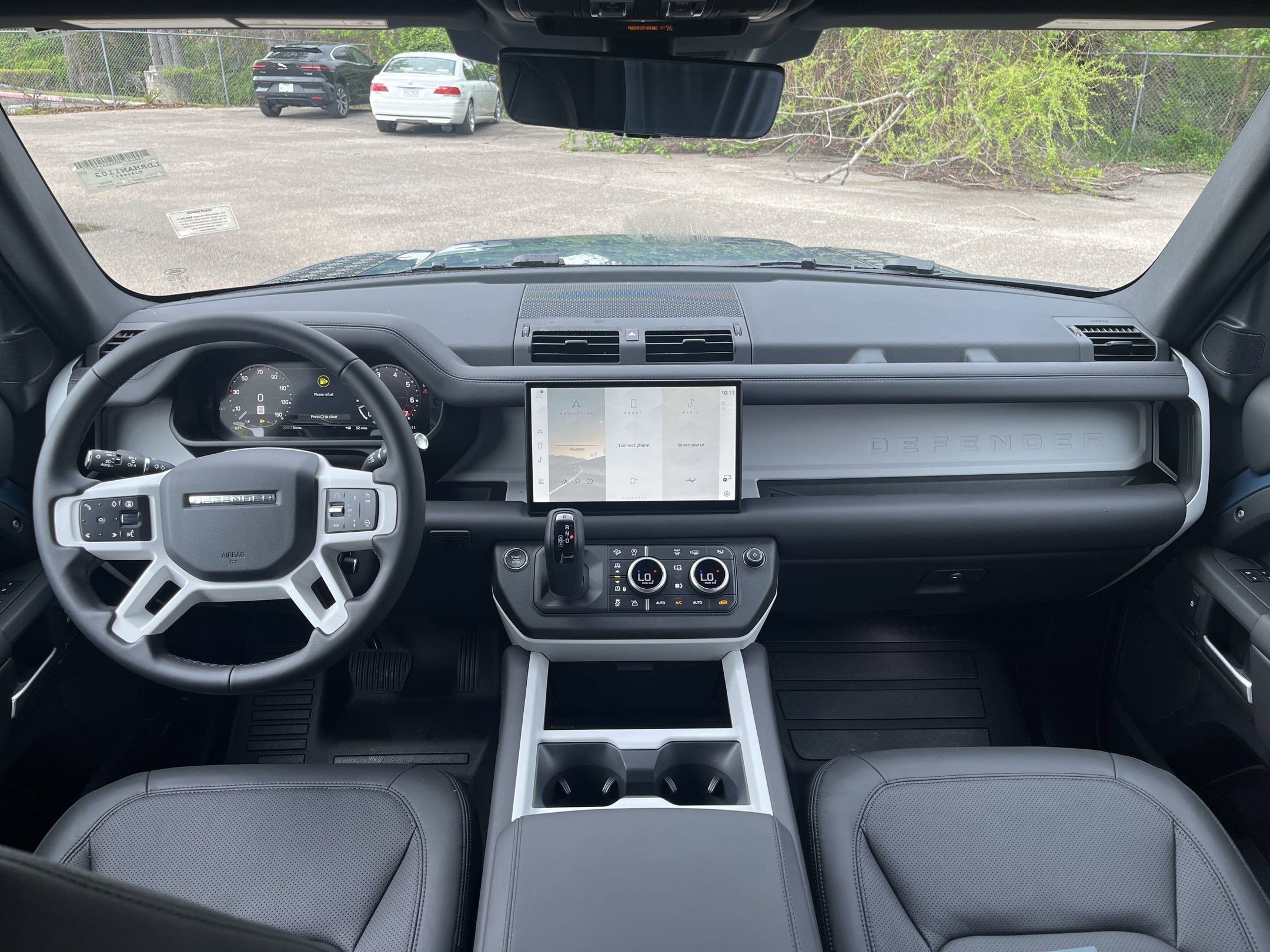 Used 2025 Land Rover Defender 110 S image 14