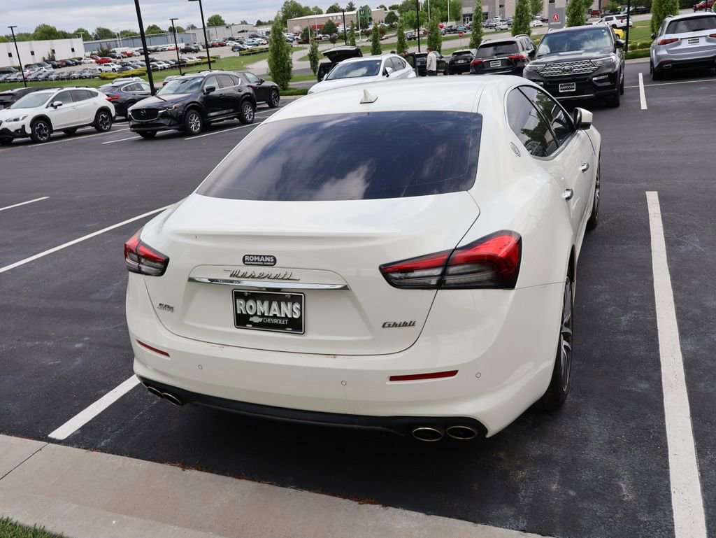 Used 2021 Maserati Ghibli S Q4 AWD/4WD image 11