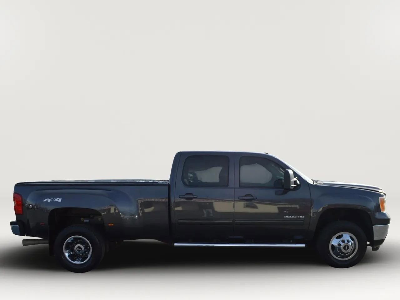 Used 2011 GMC Sierra 3500 SLT w/ SLT Convenience Package AWD/4WD image 11