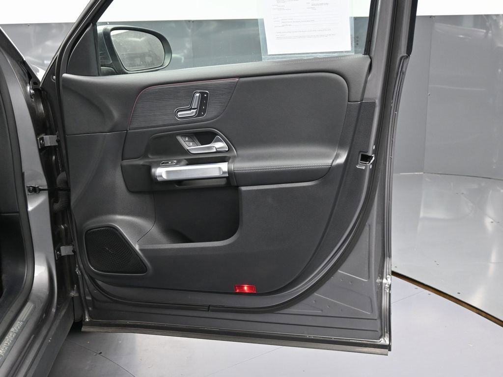 Used 2023 Mercedes-Benz EQB 250+ w/ Exclusive Package image 39
