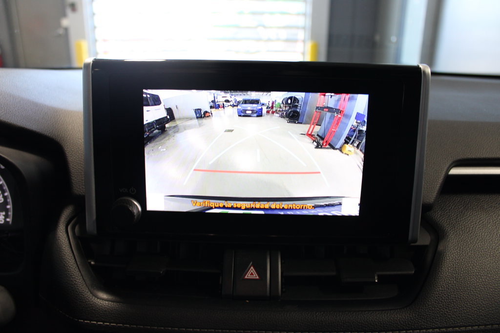 Used 2025 Toyota RAV4 LE AWD/4WD image 14