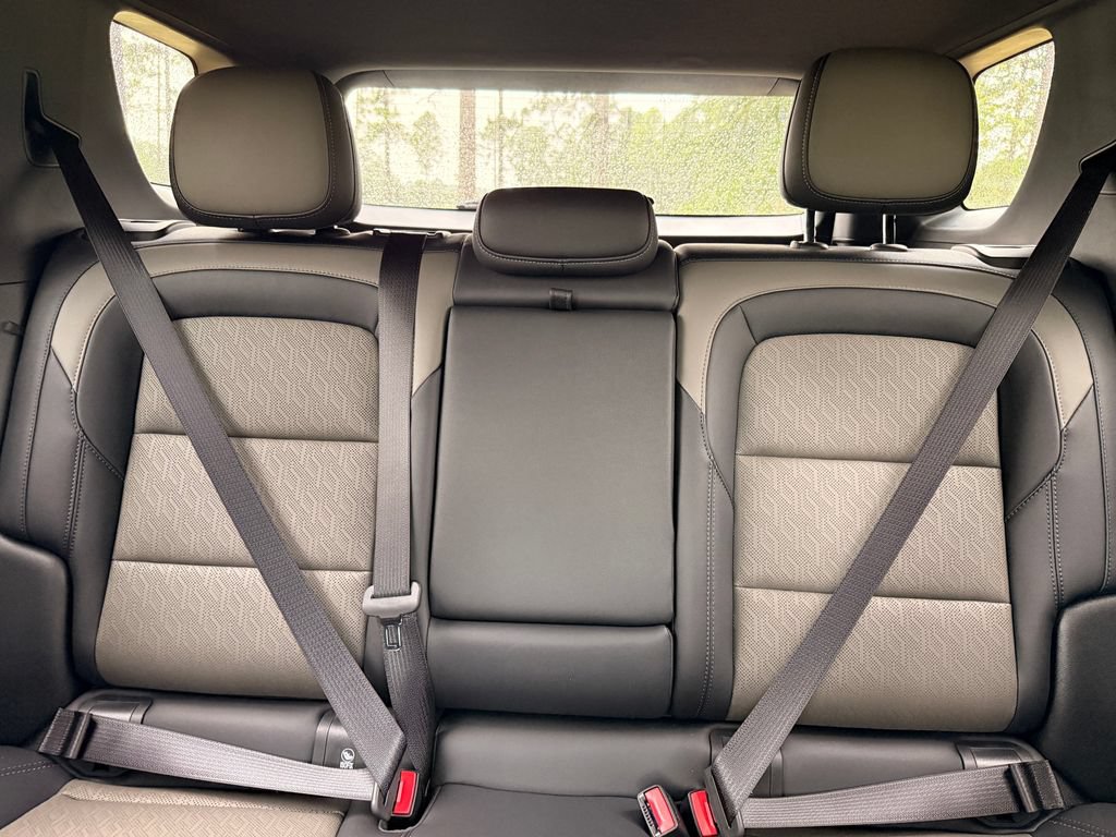 New 2027 Chevrolet Equinox LT w/ Convenience Package II FWD image 26