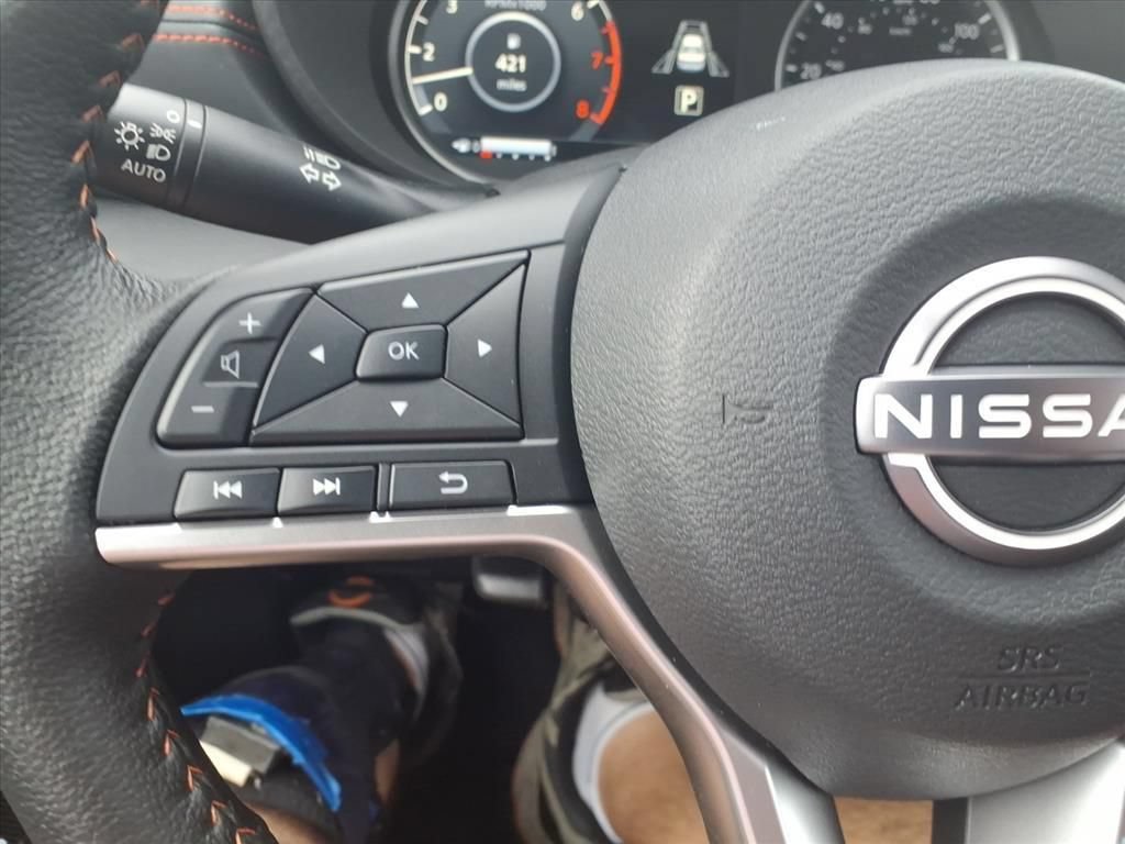 New 2025 Nissan Versa SR w/ Trunk Package FWD image 14