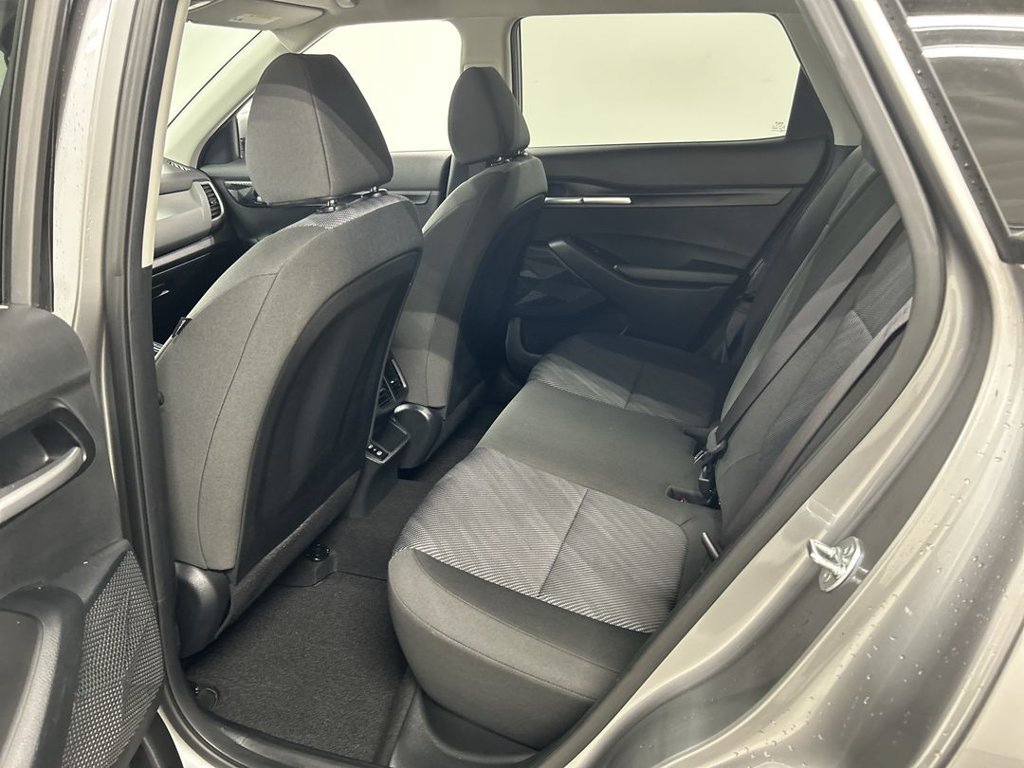 Used 2025 Kia Seltos LX AWD/4WD image 19