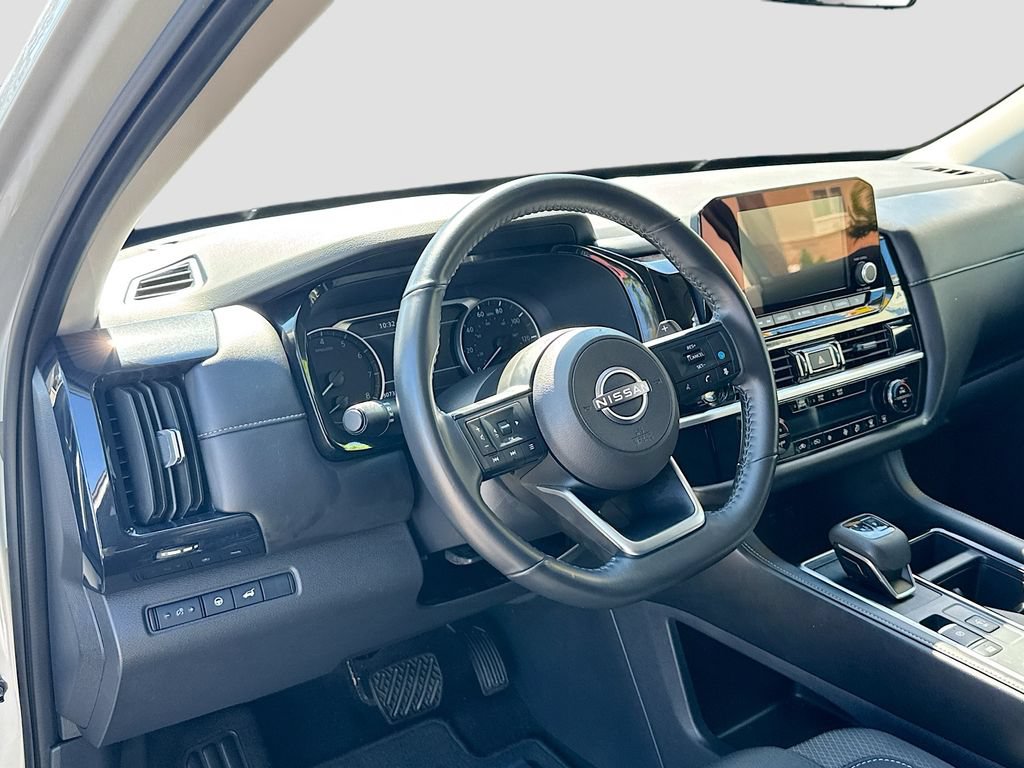 Certified 2025 Nissan Pathfinder SV AWD/4WD image 24