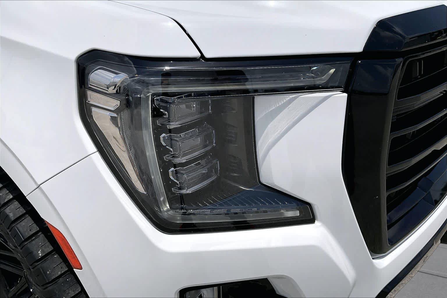 Used 2024 GMC Yukon AT4 w/ Technology Package AWD/4WD image 27