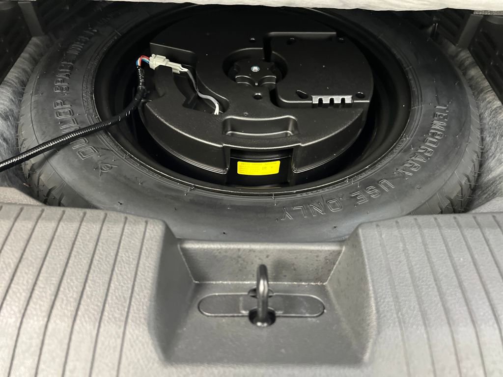 Used 2025 Nissan Rogue SL w/ Tech Package image 34