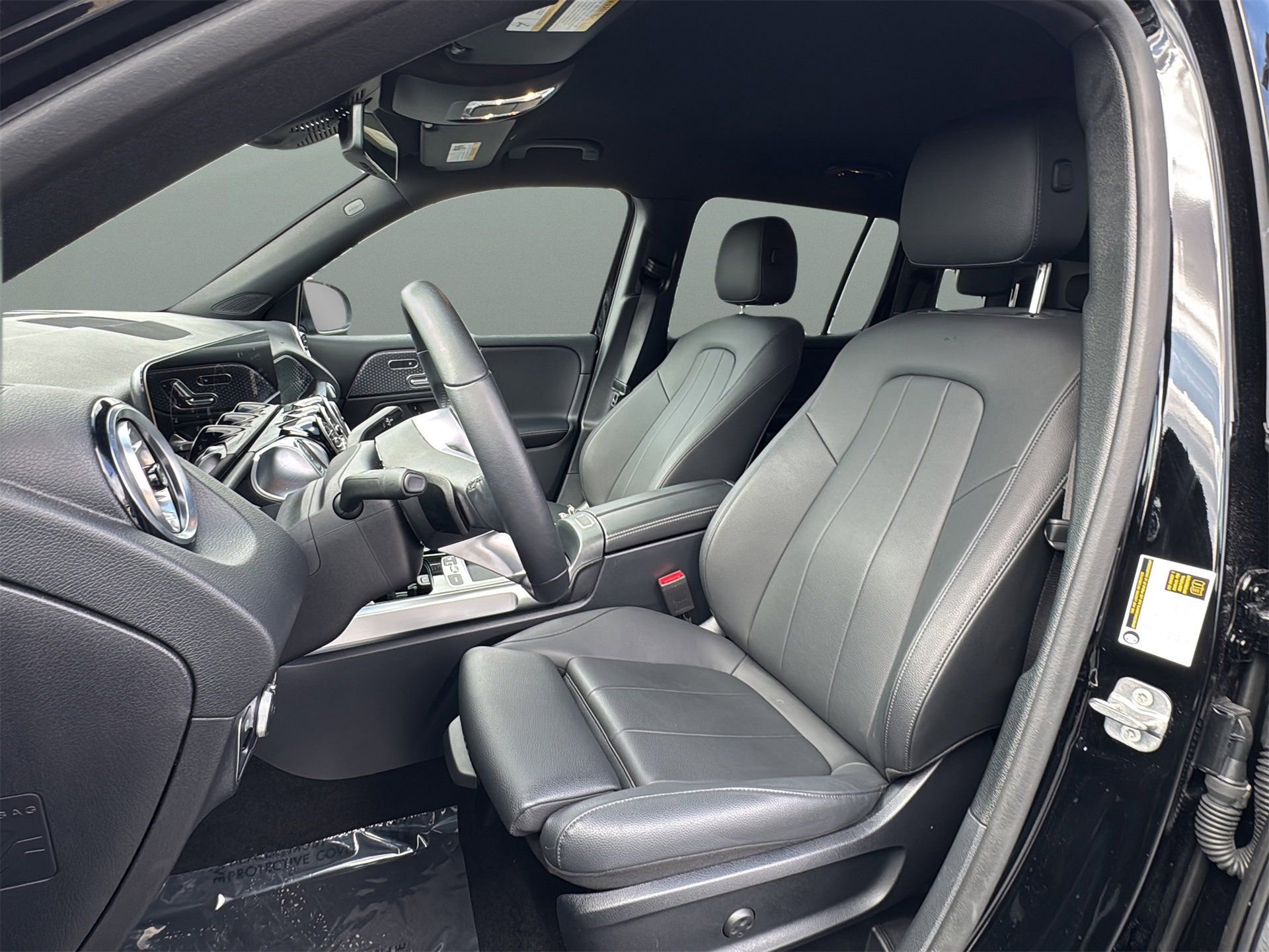 Certified 2025 Mercedes-Benz GLB 250 image 13