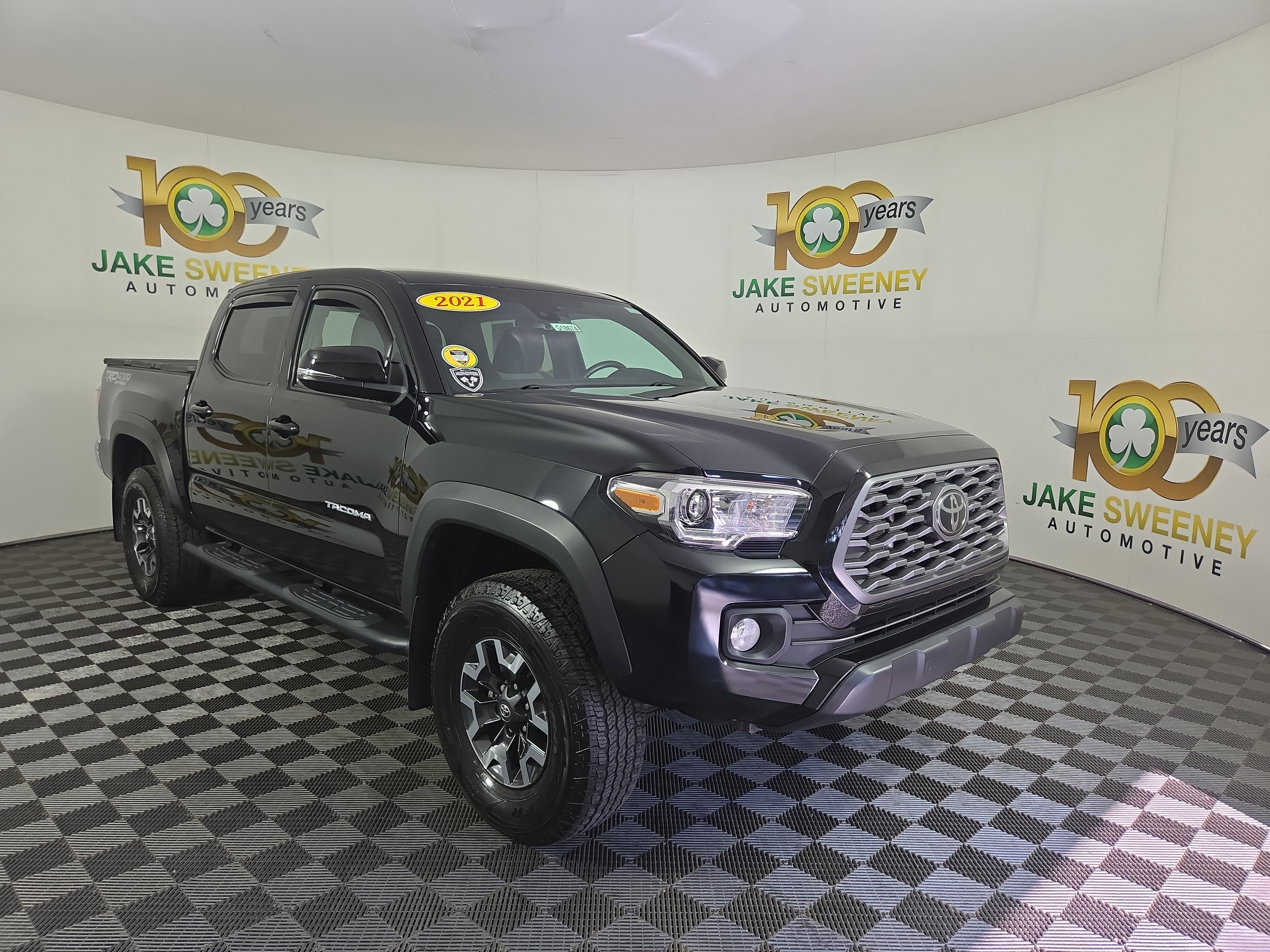 Used 2021 Toyota Tacoma TRD Off-Road AWD/4WD image 2