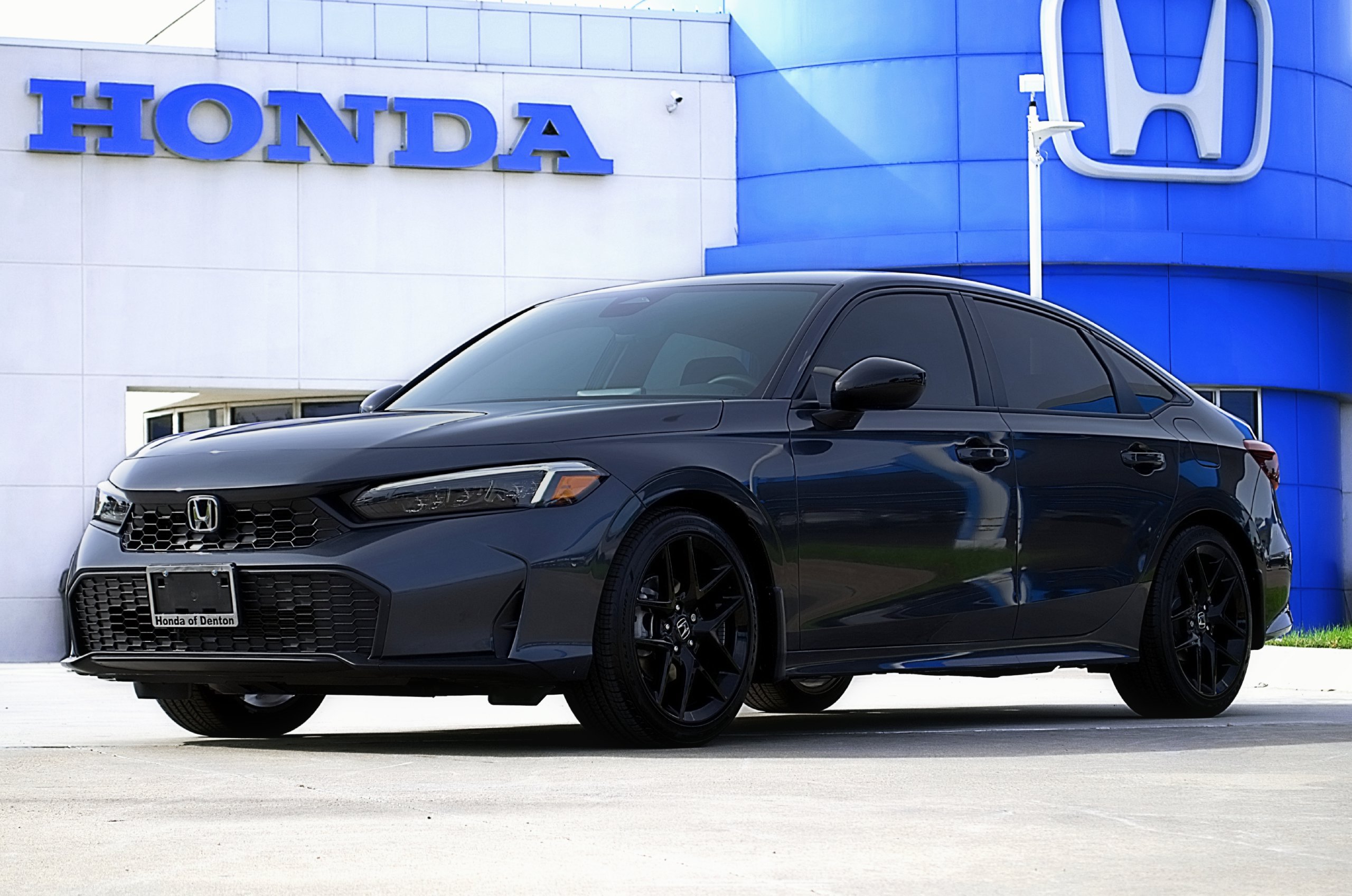Used 2025 Honda Civic Sport image 1