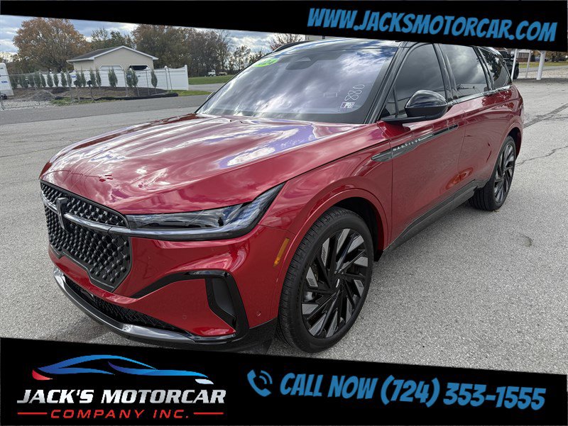 Used 2024 Lincoln Nautilus Reserve w/ Equipment Group 202A image 15