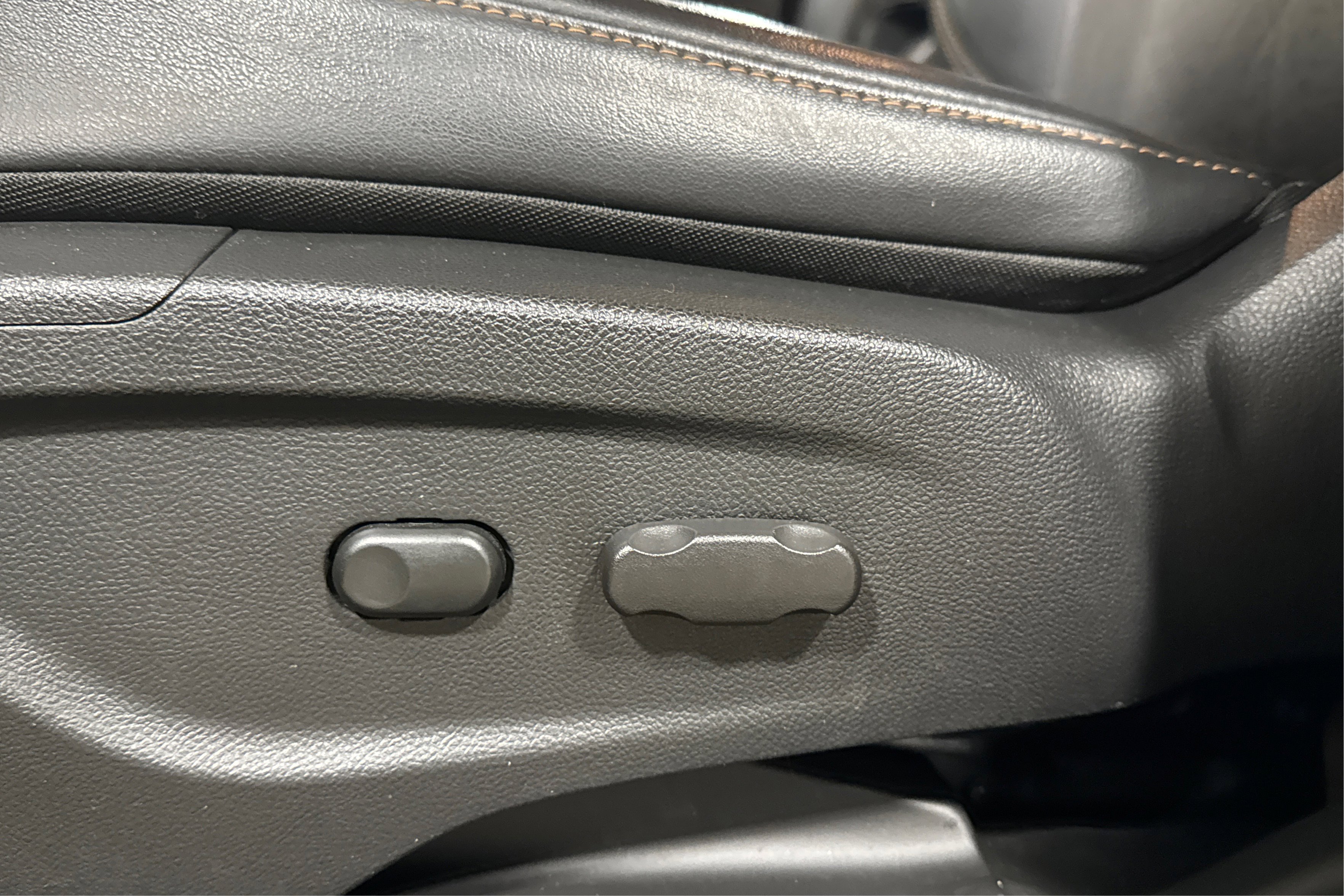 Used 2020 Chevrolet Trax LT w/ Driver Confidence Package image 19