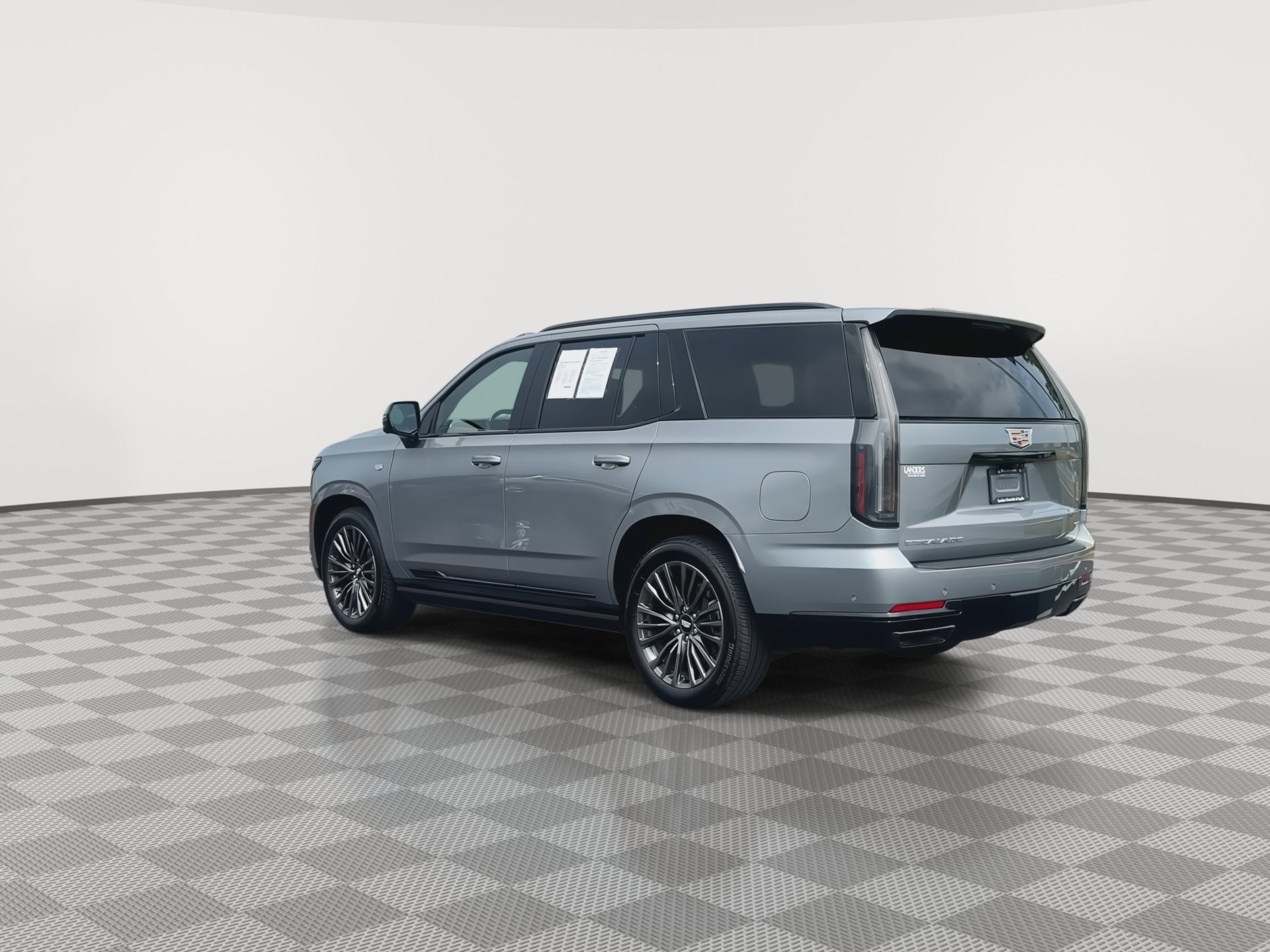 Certified 2025 Cadillac Escalade Sport Platinum w/ LPO, Floor Liner Package AWD/4WD image 6