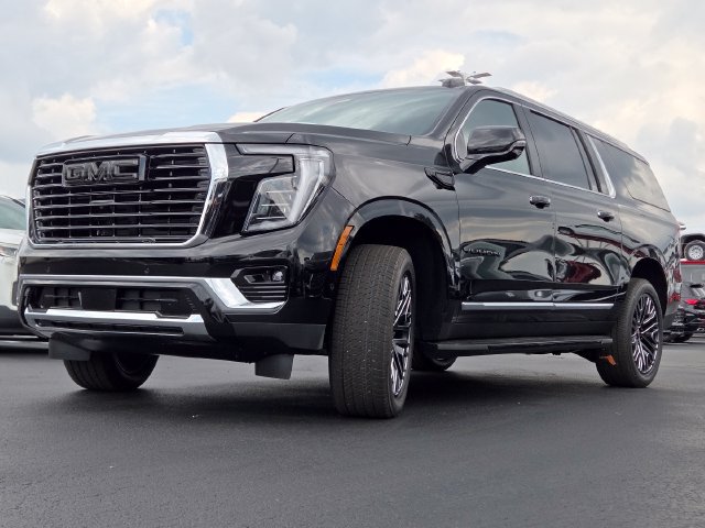 New 2026 GMC Yukon XL Elevation AWD/4WD image 13