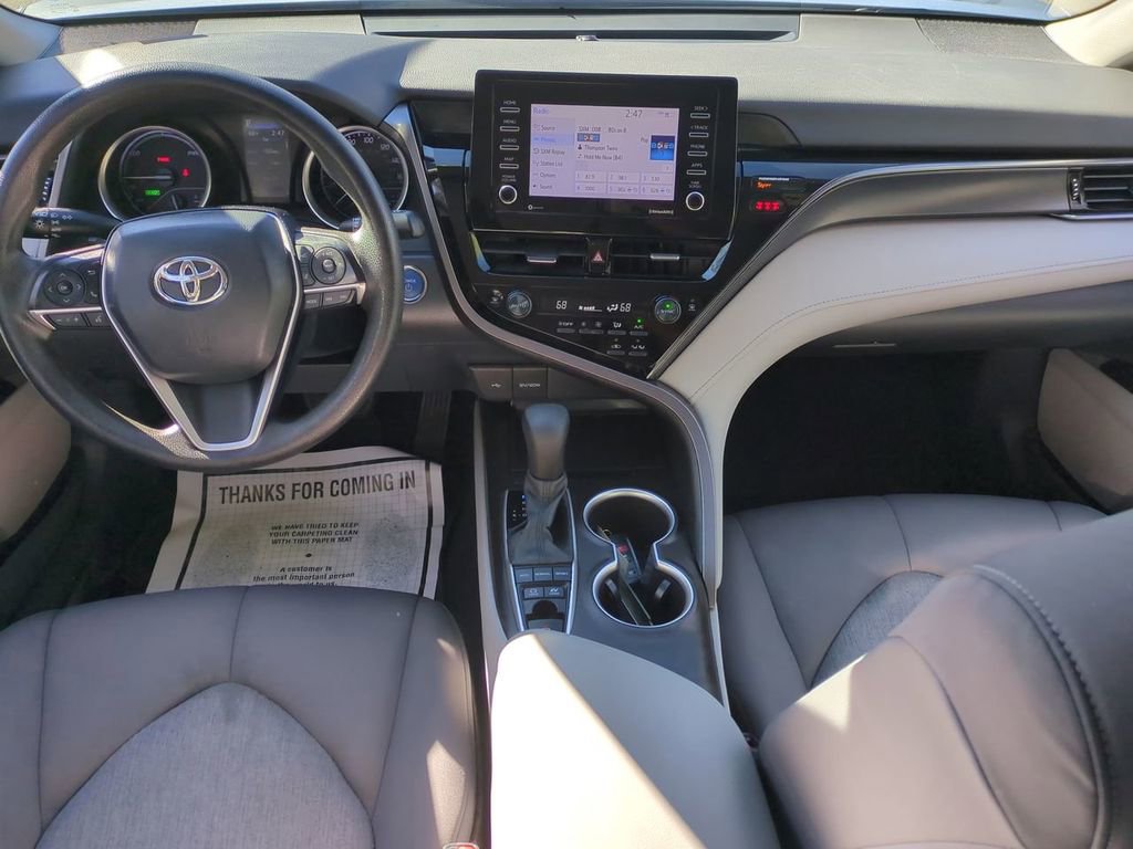 Used 2021 Toyota Camry LE image 14