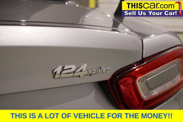 Used 2017 FIAT 124 Spider Classica RWD image 13