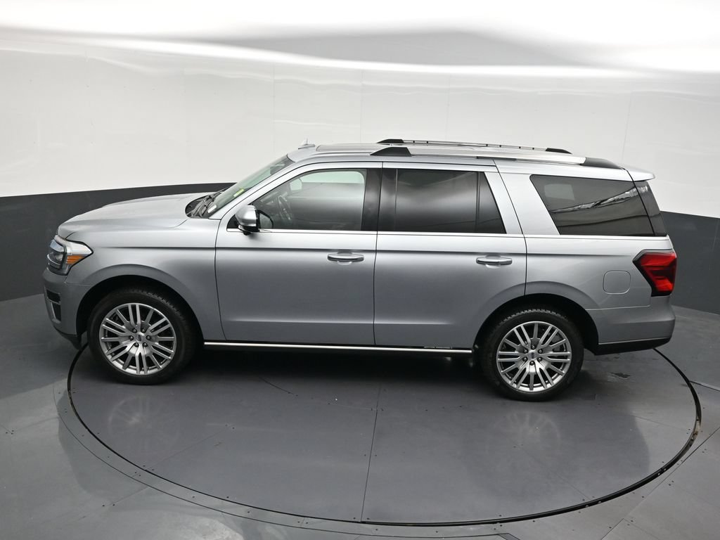 Used 2023 Ford Expedition Limited AWD/4WD image 16