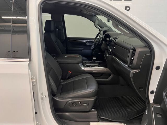 Used 2022 Chevrolet Silverado 1500 LTZ w/ Max Trailering Package AWD/4WD image 11