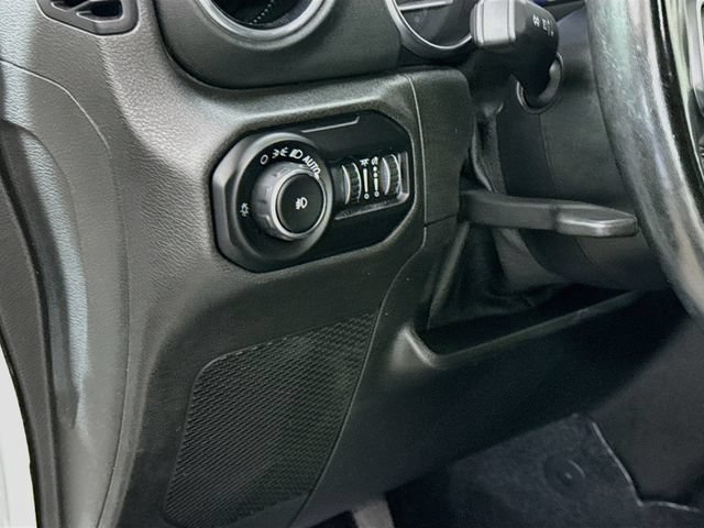 Used 2020 Jeep Wrangler Unlimited Sahara AWD/4WD image 10
