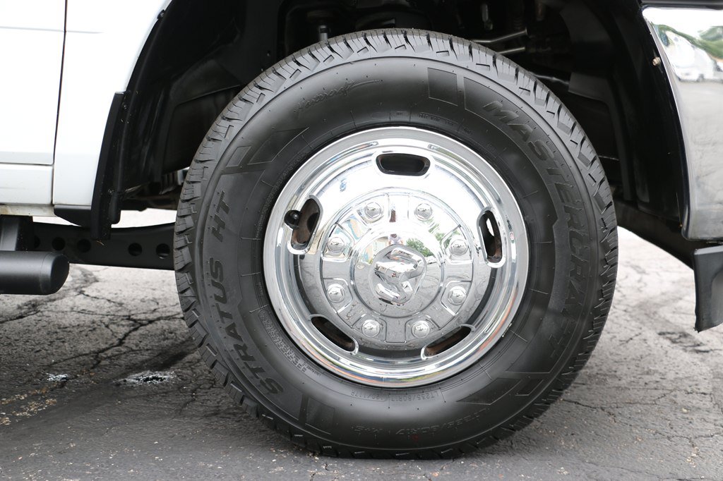 Used 2024 RAM 3500 Tradesman w/ Chrome Appearance Group AWD/4WD image 49