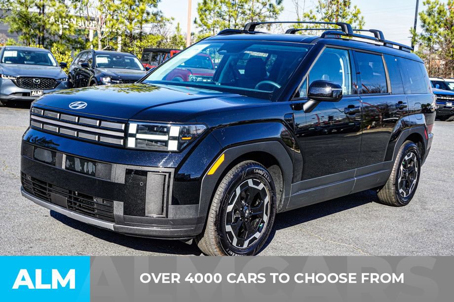 Used 2025 Hyundai Santa Fe SEL image 2