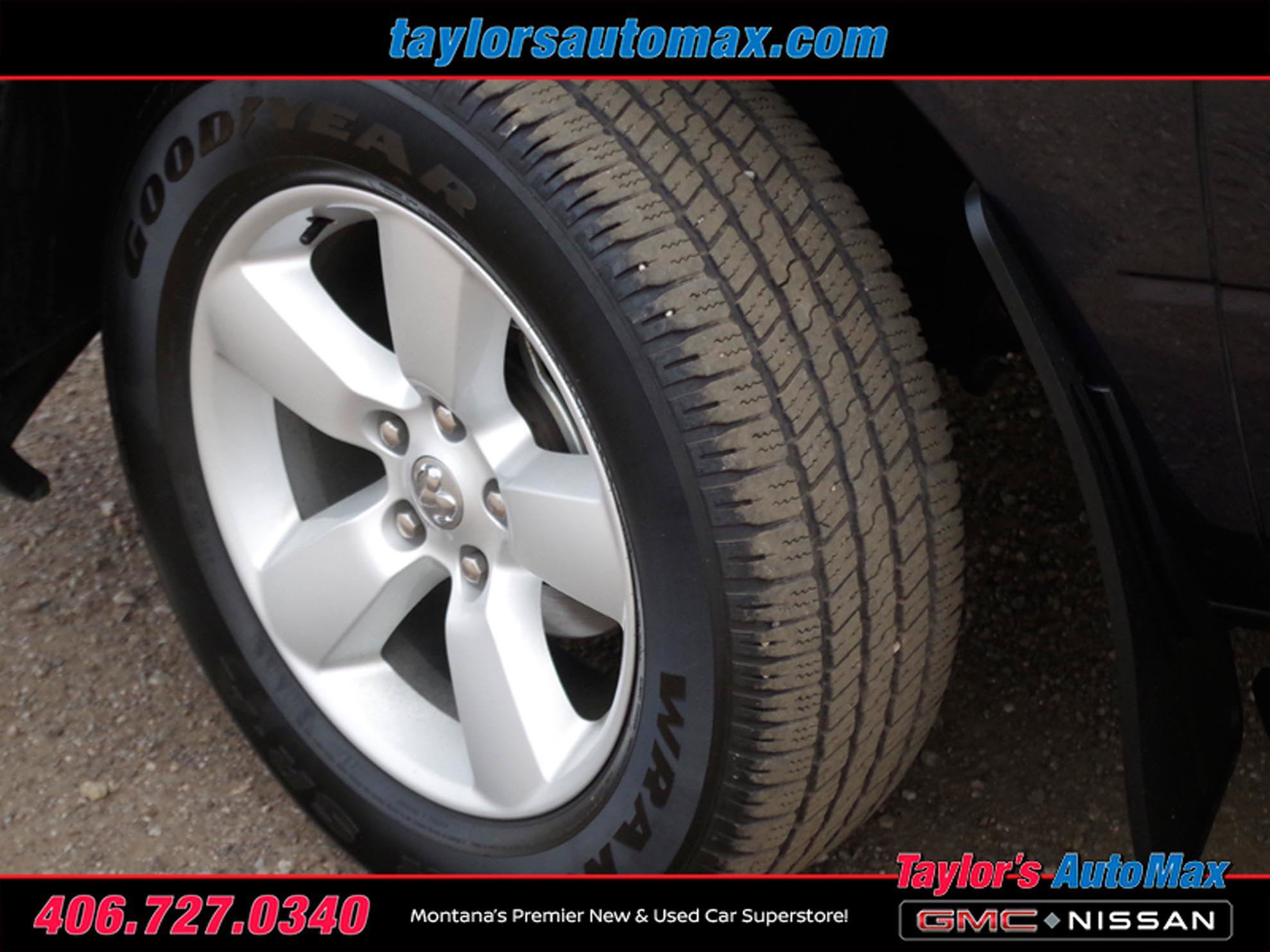 Used 2021 RAM 1500 Express w/ Wheel & Sound Group AWD/4WD image 23