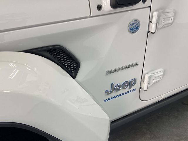 Used 2023 Jeep Wrangler Unlimited Sahara w/ Cold Weather Group image 9