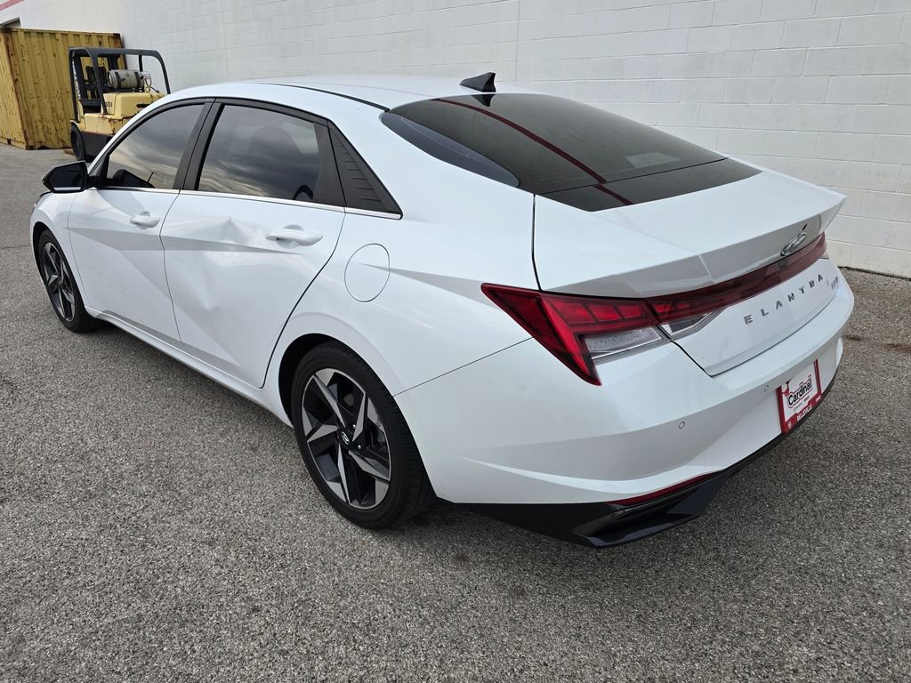 Used 2021 Hyundai Elantra Limited image 7