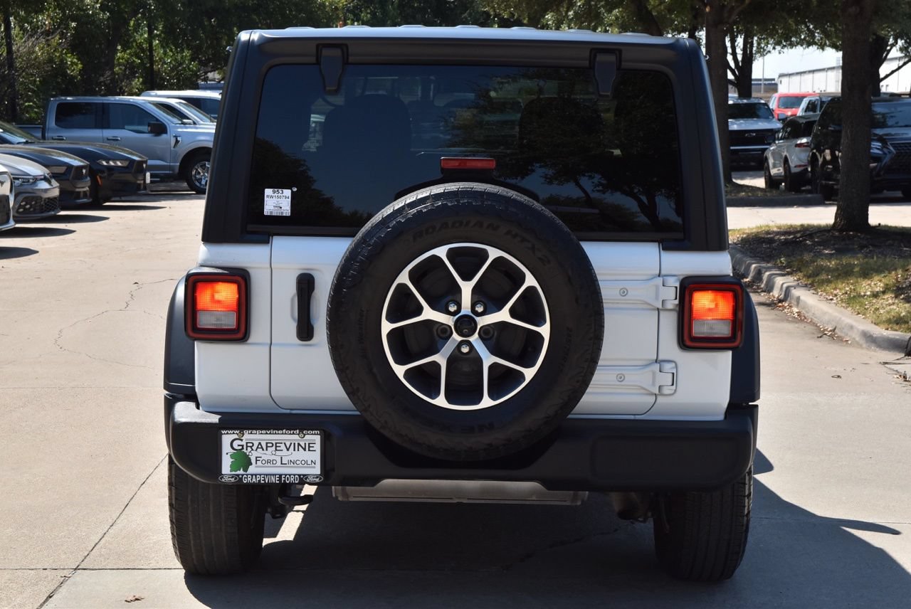 Used 2024 Jeep Wrangler Sport AWD/4WD image 9