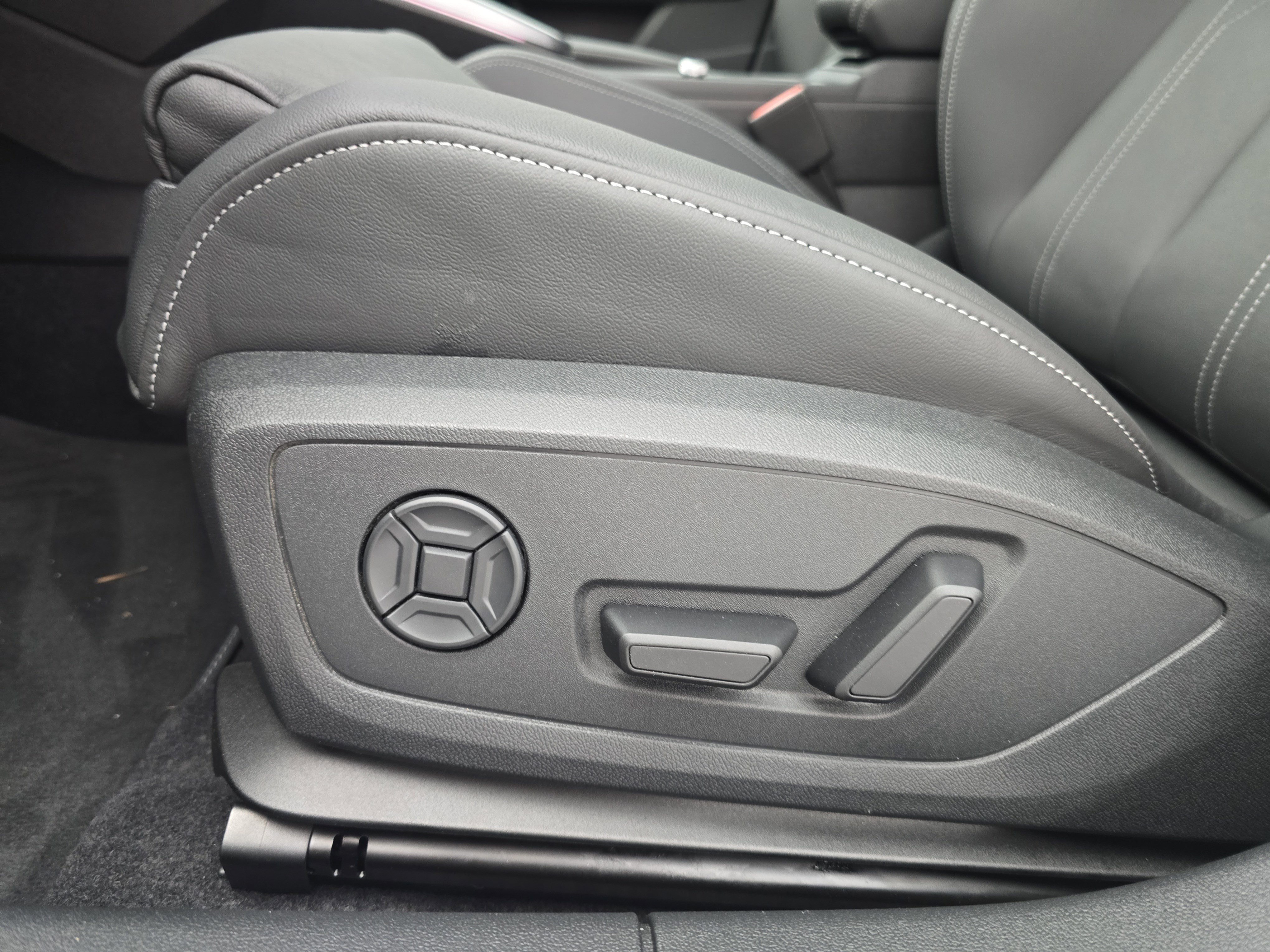 New 2026 Audi A3 2.0T Premium image 28