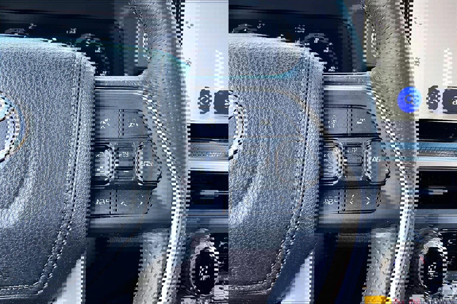 Used 2025 Toyota 4Runner Limited image 25