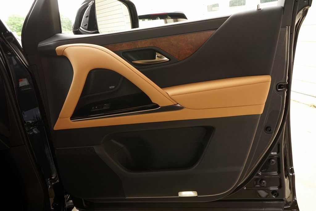 Used 2025 Lexus LX 600 4WD w/ Luxury Package image 29