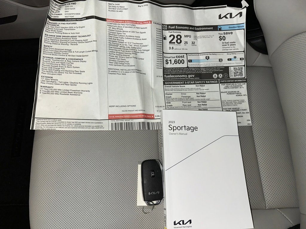 Used 2023 Kia Sportage EX image 4