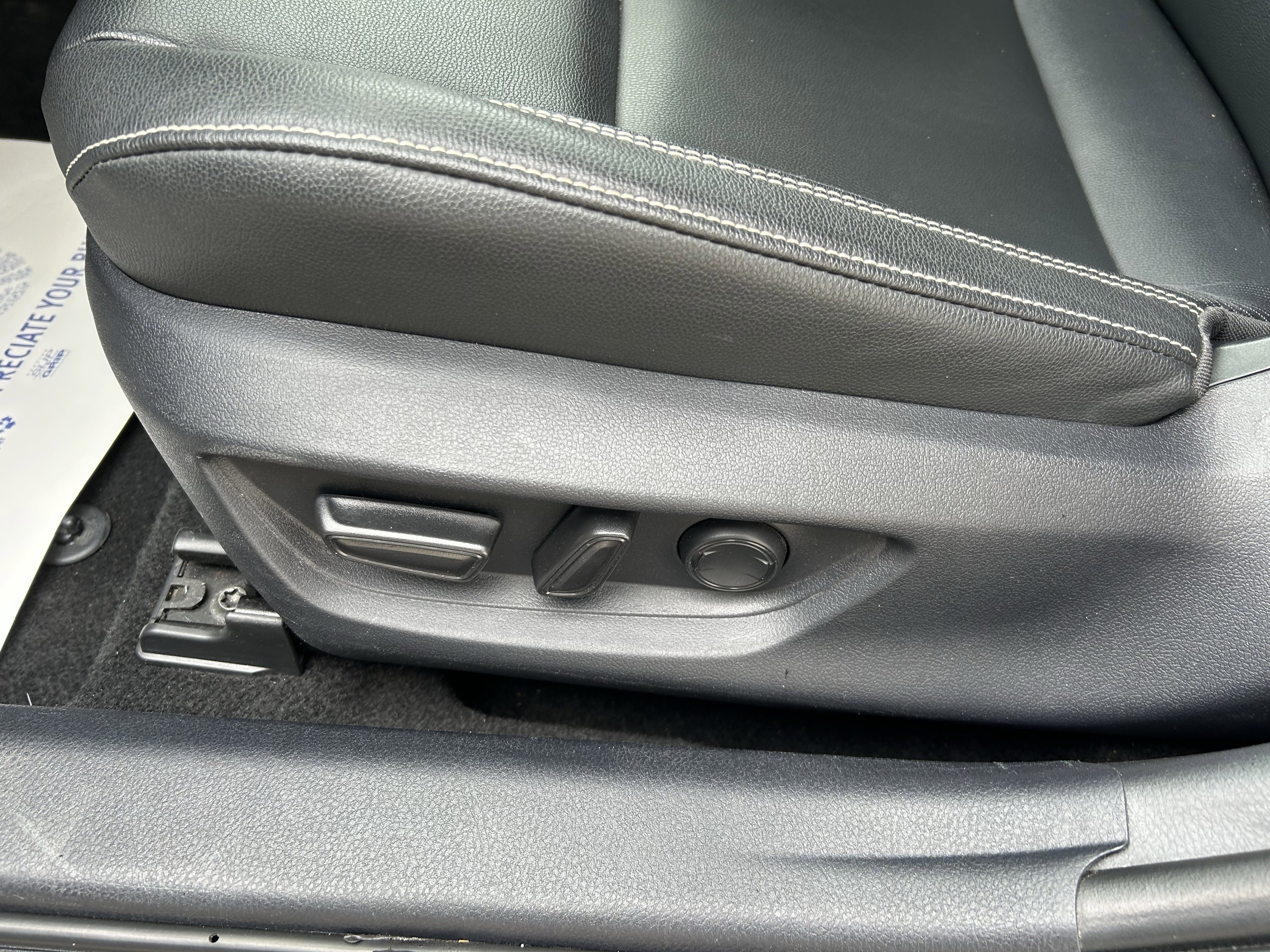 Used 2025 Toyota Camry SE FWD image 15