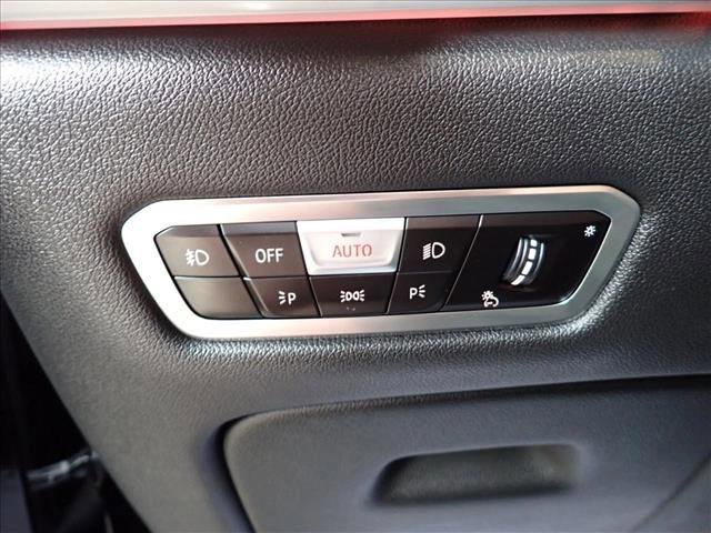 Used 2022 BMW X7 xDrive40i w/ M Sport Package image 22