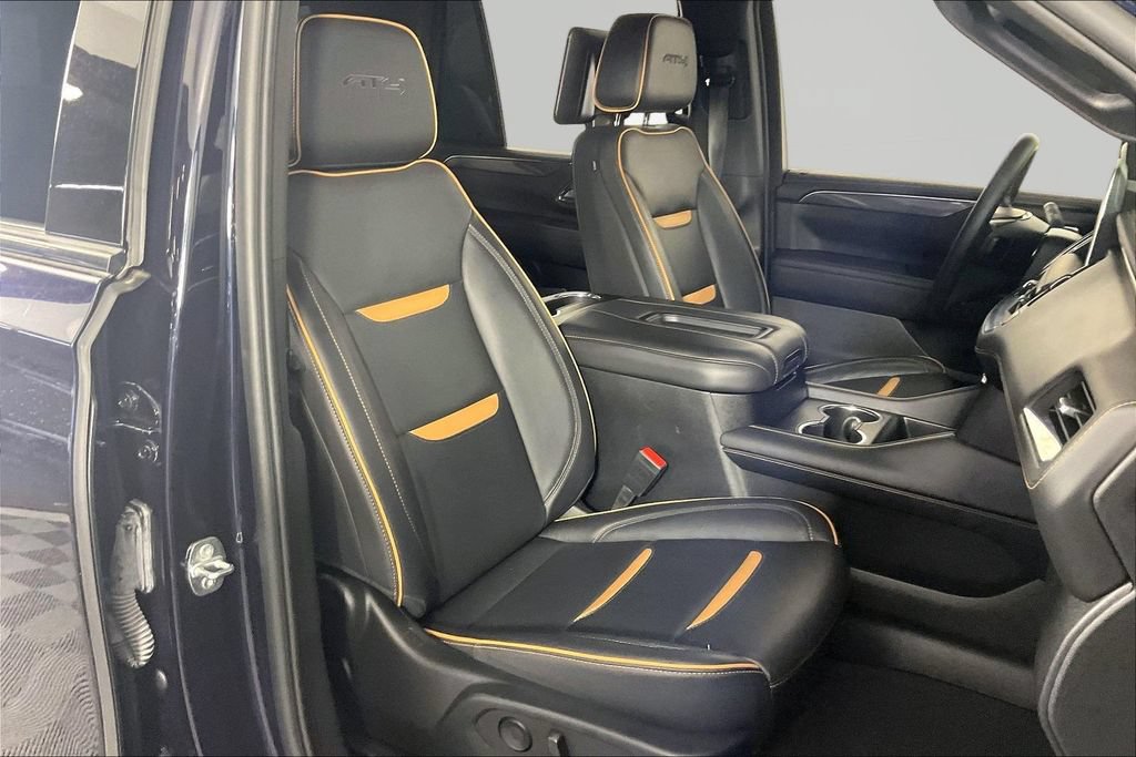 Used 2024 GMC Yukon AT4 w/ AT4 Premium Package AWD/4WD image 28