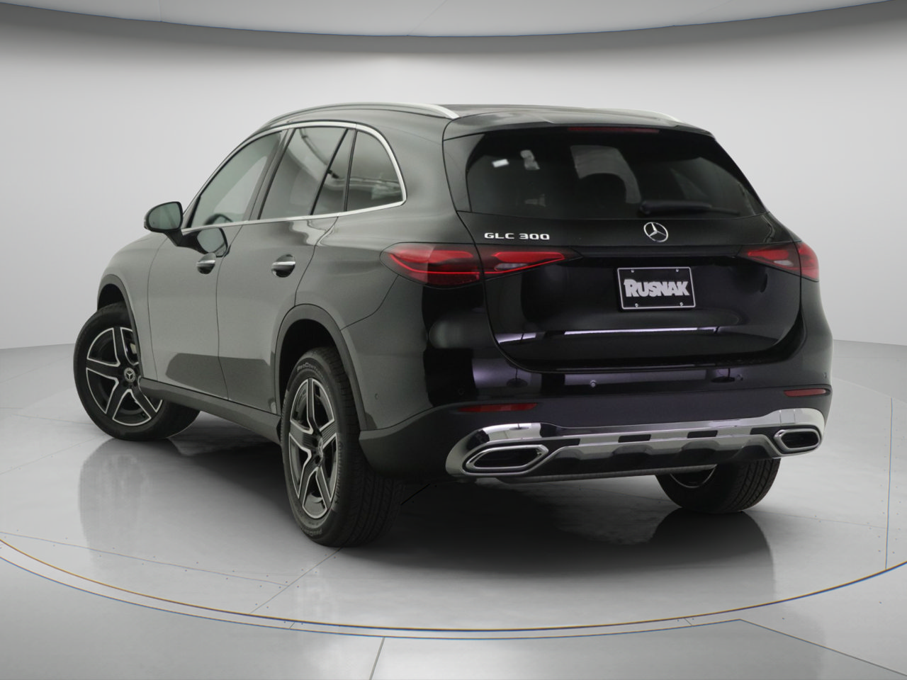 New 2027 Mercedes-Benz GLC 300 image 2