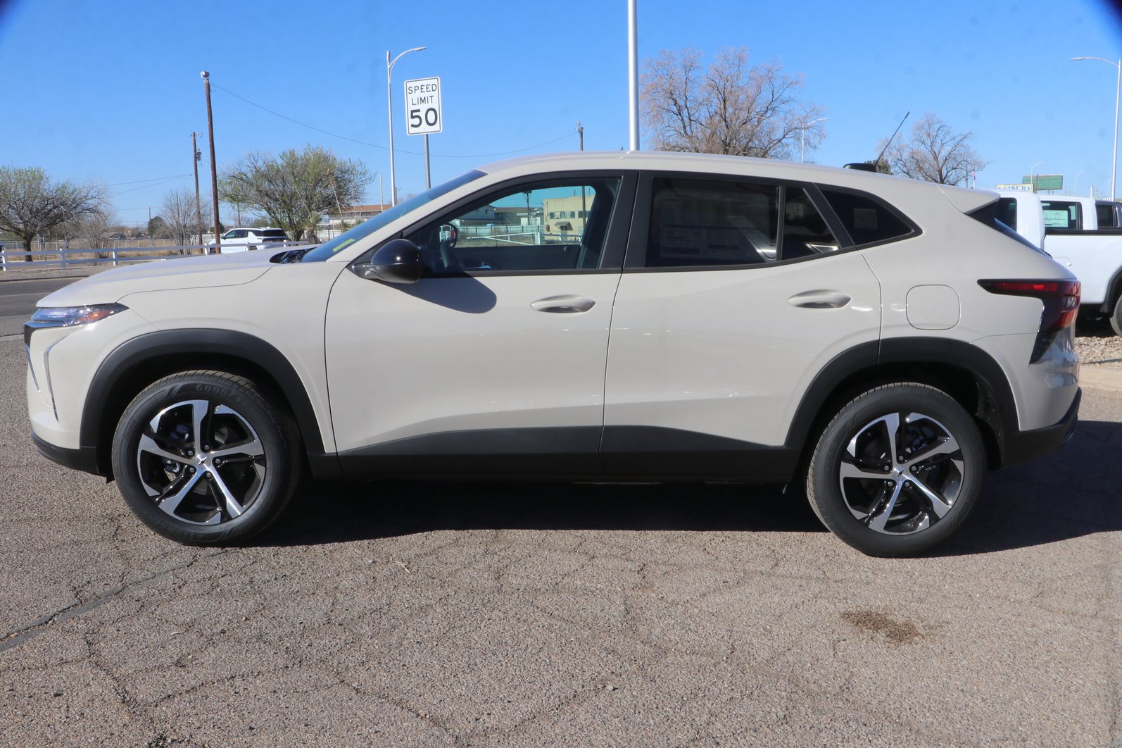 New 2026 Chevrolet Trax RS image 4