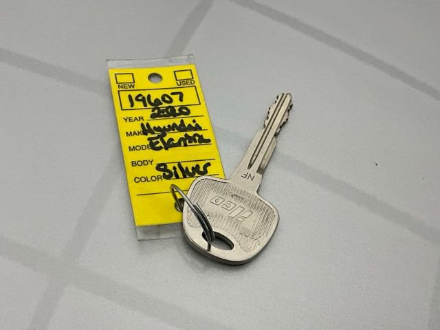 Used 2020 Hyundai Elantra SE w/ Cargo Package (C1) image 24