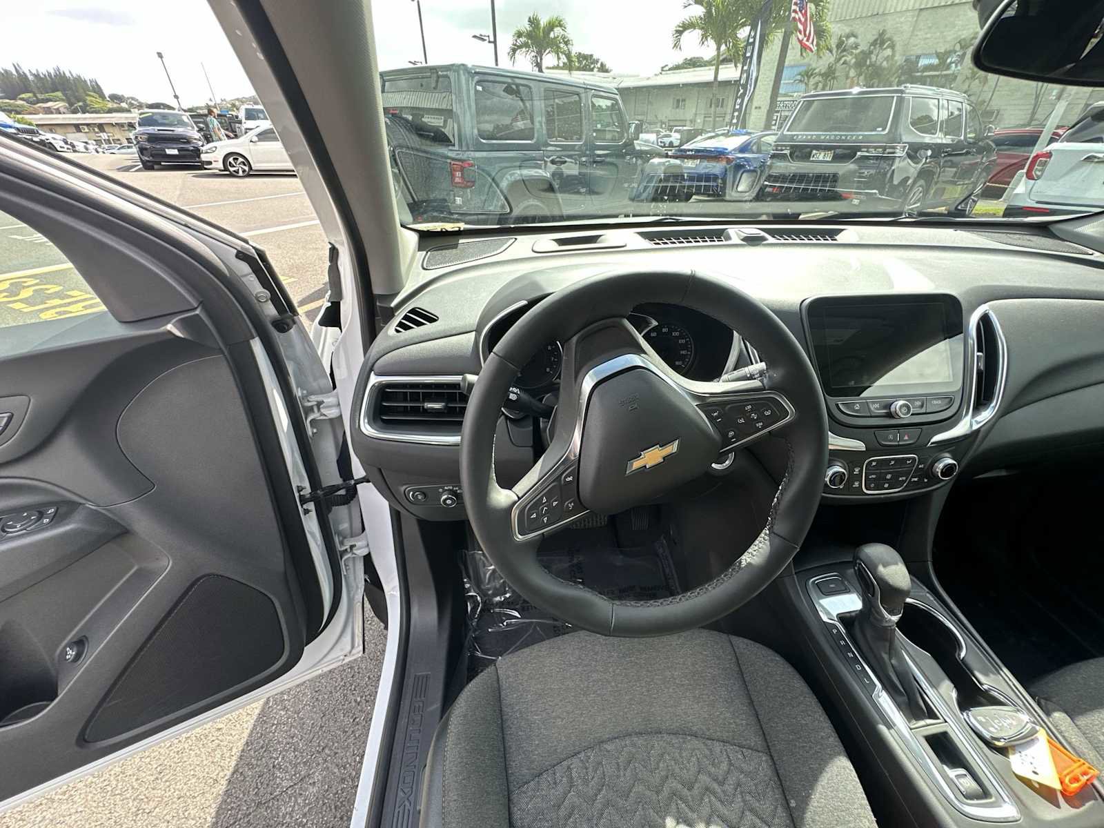 Used 2024 Chevrolet Equinox LT image 11