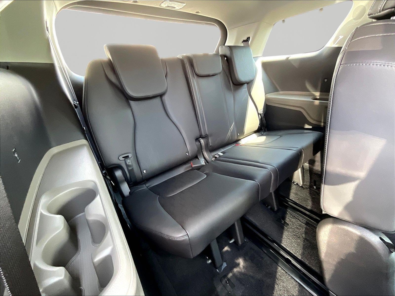 New 2027 Kia Carnival EX FWD image 21