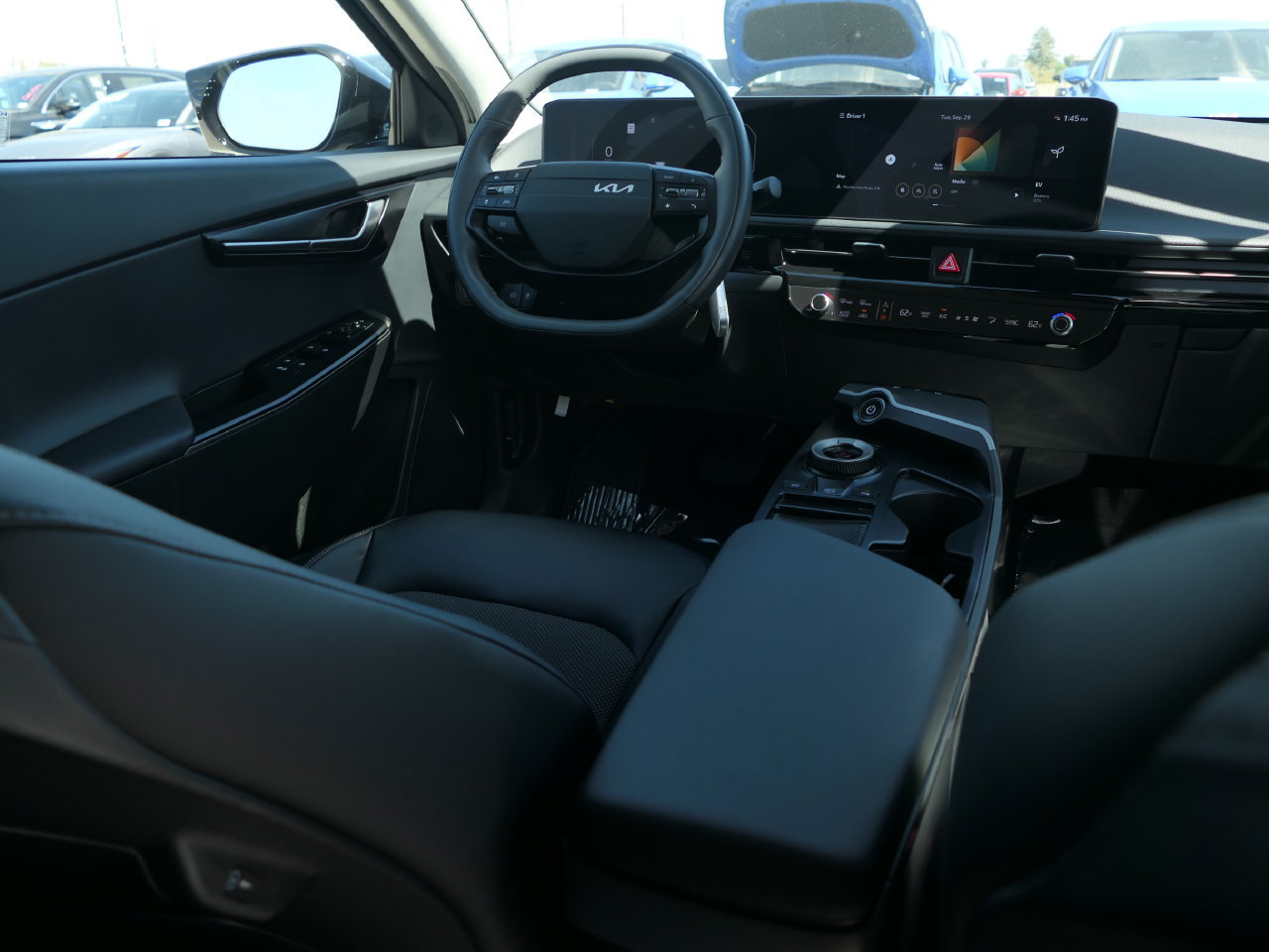 Certified 2025 Kia EV6 Light w/ Light LR Technology Package AWD/4WD image 25