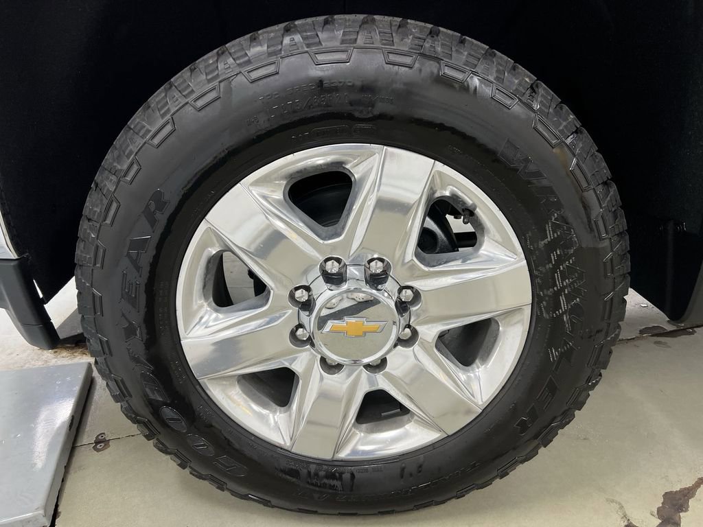 Used 2023 Chevrolet Silverado 2500 LTZ w/ Gooseneck/5TH Wheel Package AWD/4WD image 25